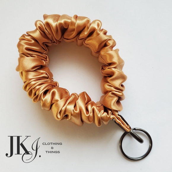 Gold Satin Scrunchie Wristlet Keychain Handmade NWOT - Picture 3 of 3